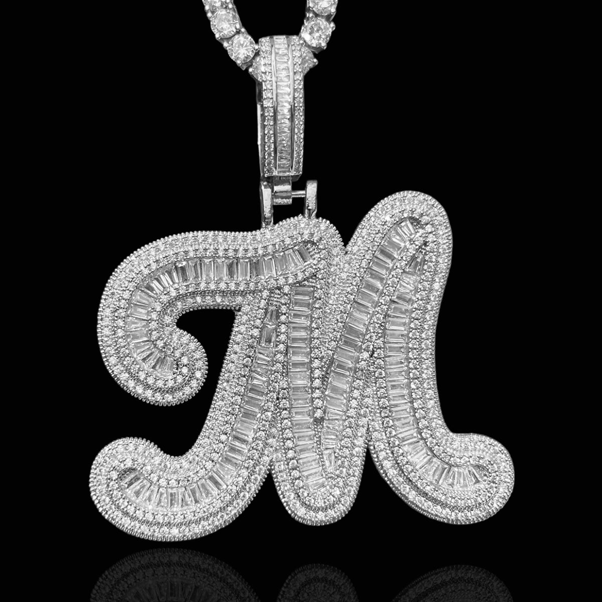 Grand pendentif Lettre Diamant Baguette