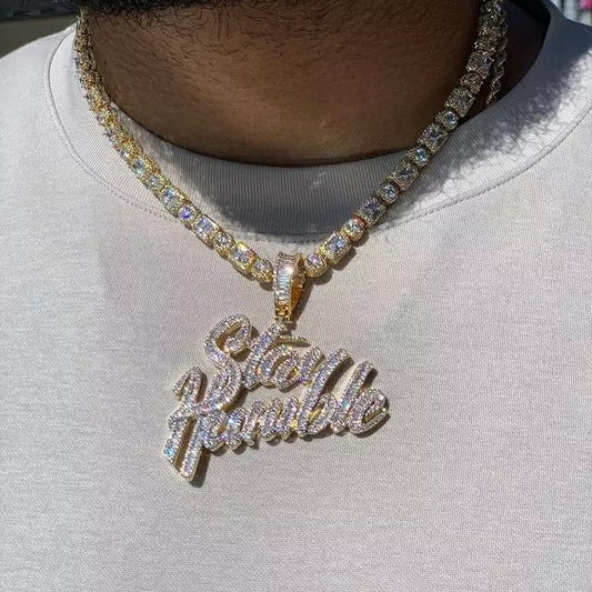 Pendentif "Stay Humble" plaqué or